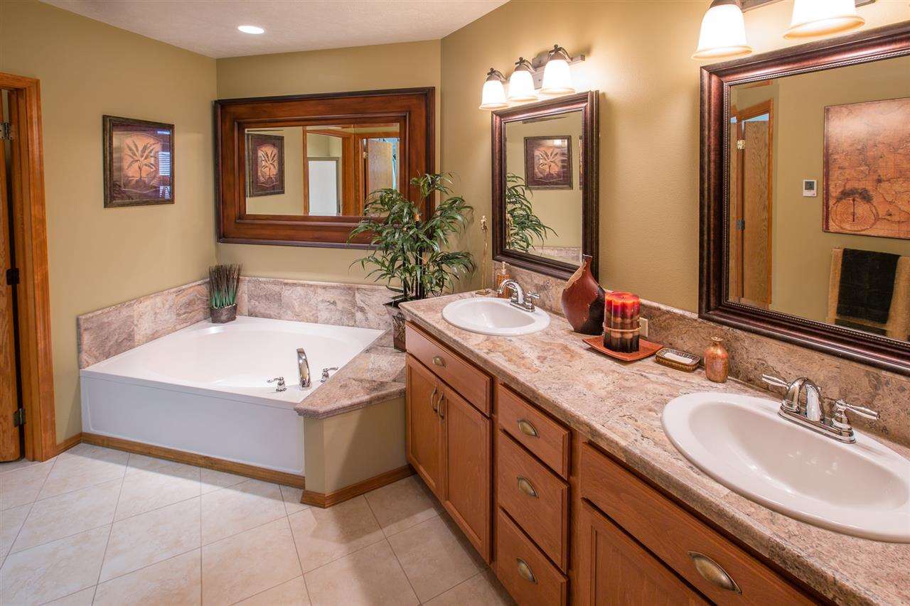 10601 E Nixon Ln - Photo 12
