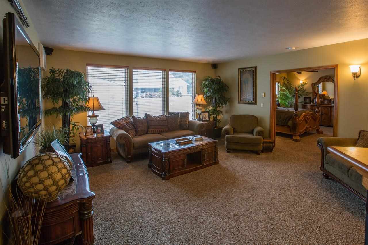10601 E Nixon Ln - Photo 9