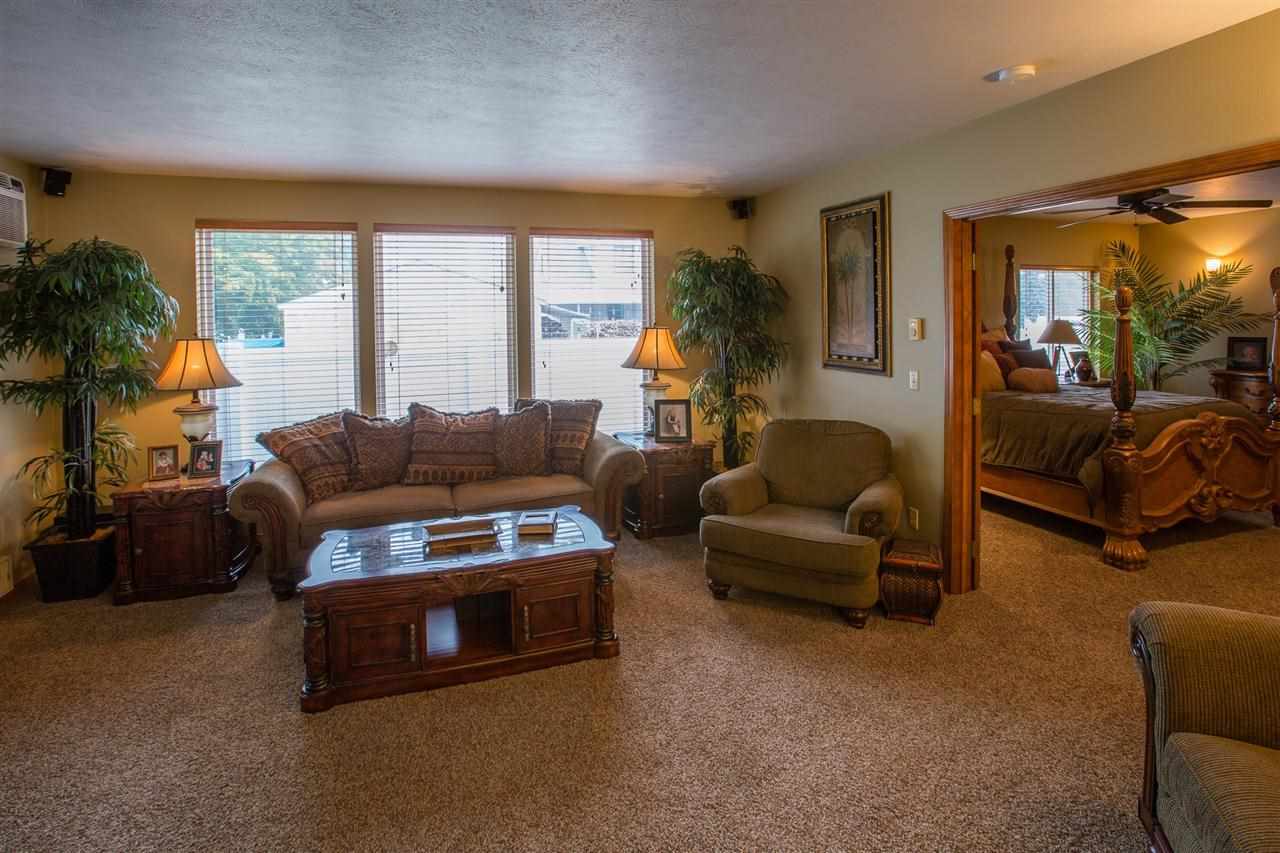 10601 E Nixon Ln - Photo 10