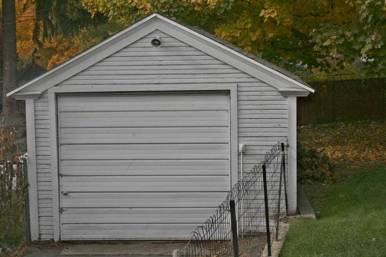 2511 N Napa St - Photo 17