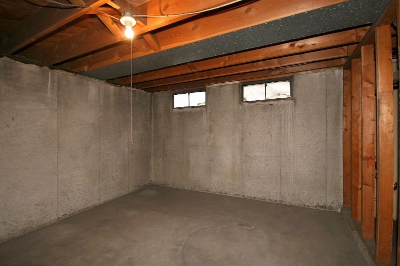 1657 E Longfellow Ave - Photo 12