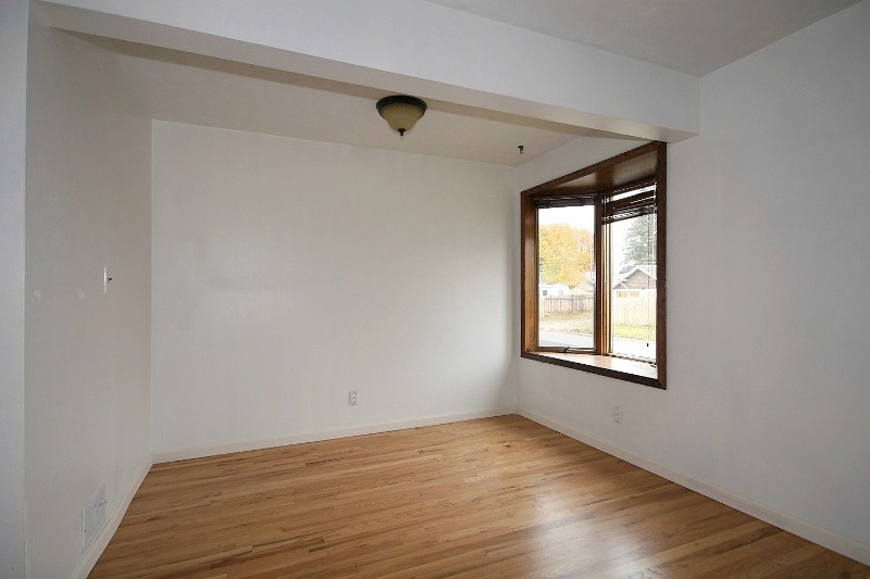1657 E Longfellow Ave - Photo 3