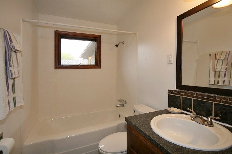 1657 E Longfellow Ave - Photo 10