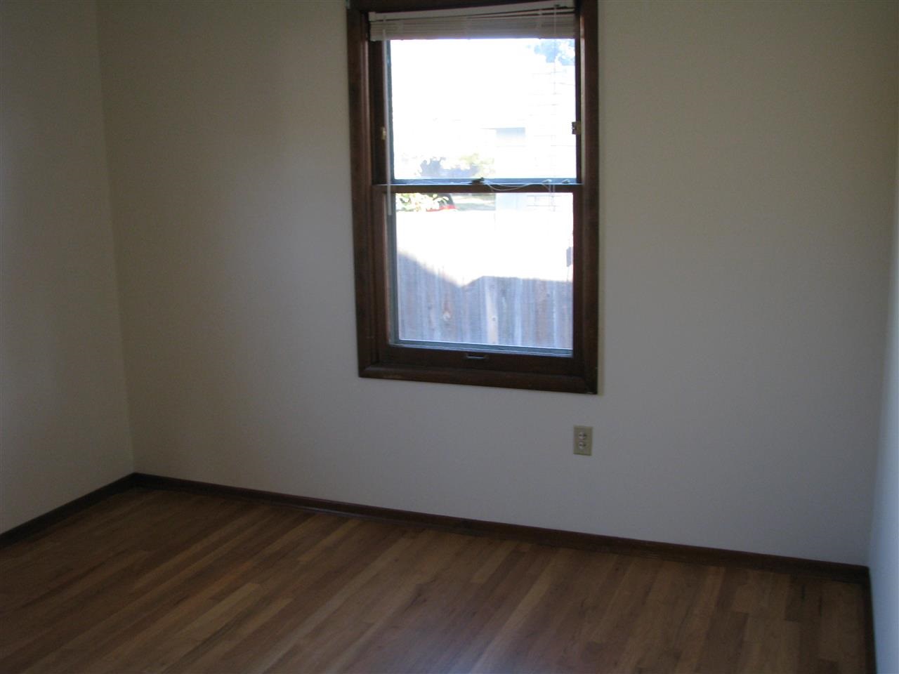 1208 W Chelan Ave - Photo 8