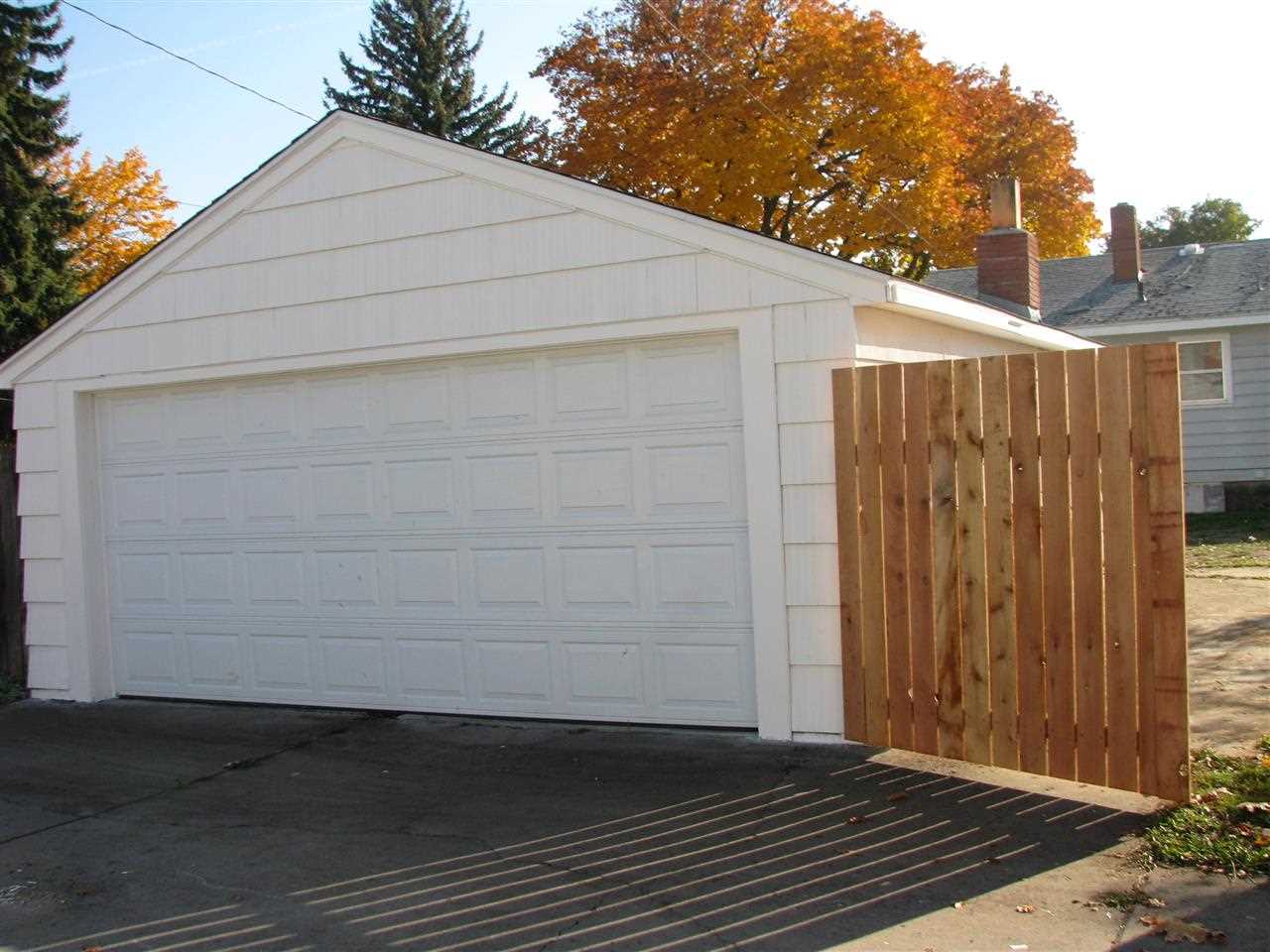 1208 W Chelan Ave - Photo 10