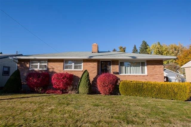 1215 E 37th Ave - Photo 1