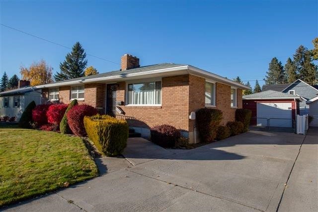 1215 E 37th Ave - Photo 2