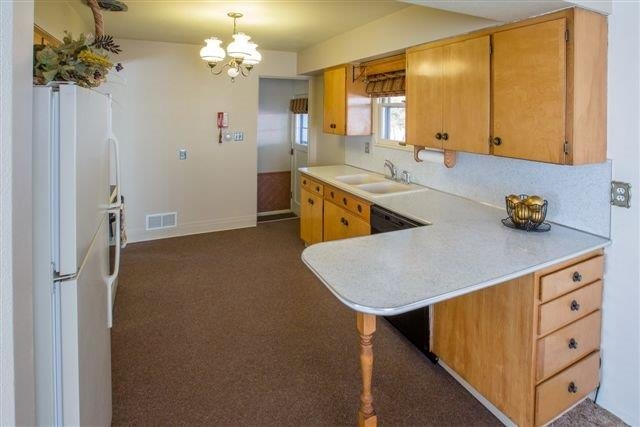 1215 E 37th Ave - Photo 8