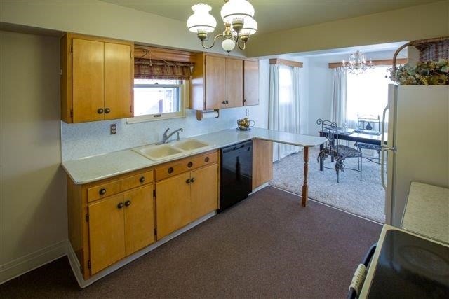 1215 E 37th Ave - Photo 9