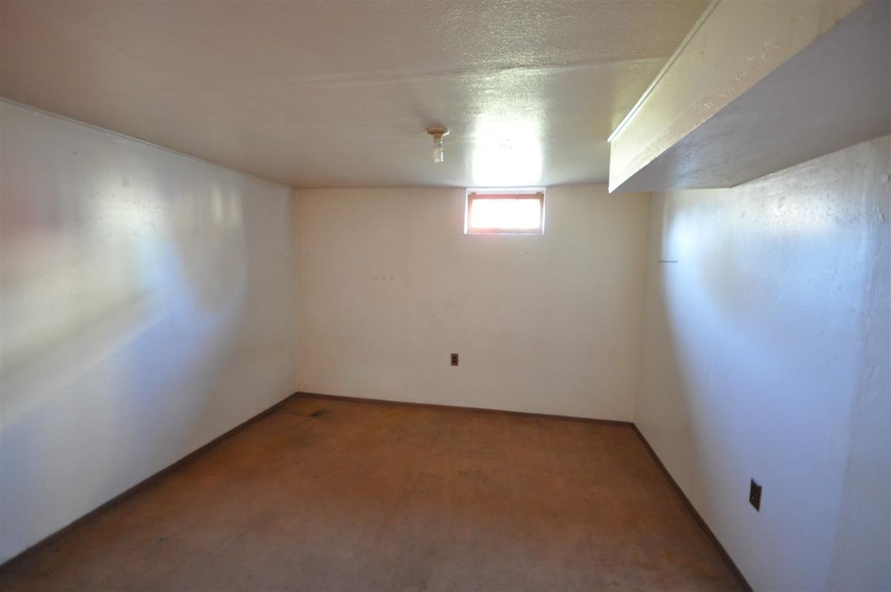 2714 N Crestline St - Photo 11
