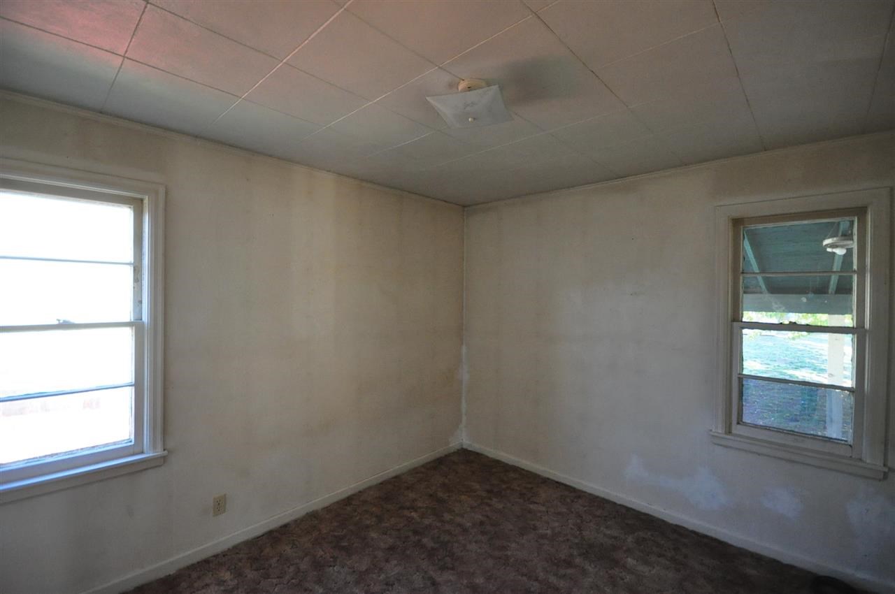 2714 N Crestline St - Photo 9