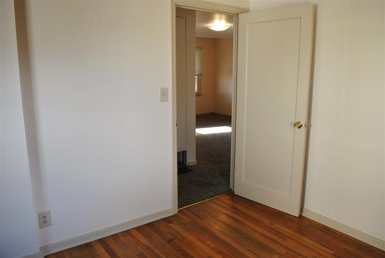 2611 N PITTSBURG - Photo 6