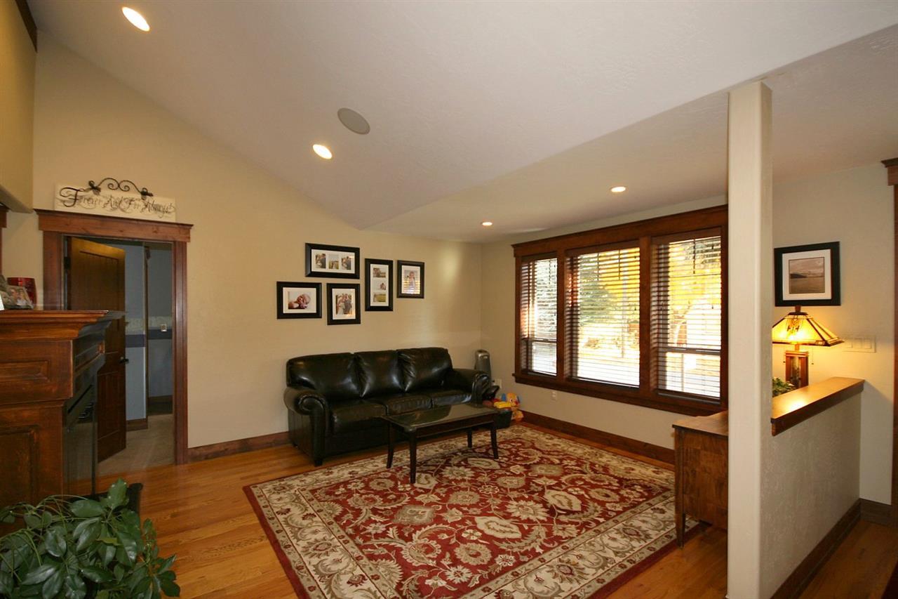 2616 S Myrtle St - Photo 3