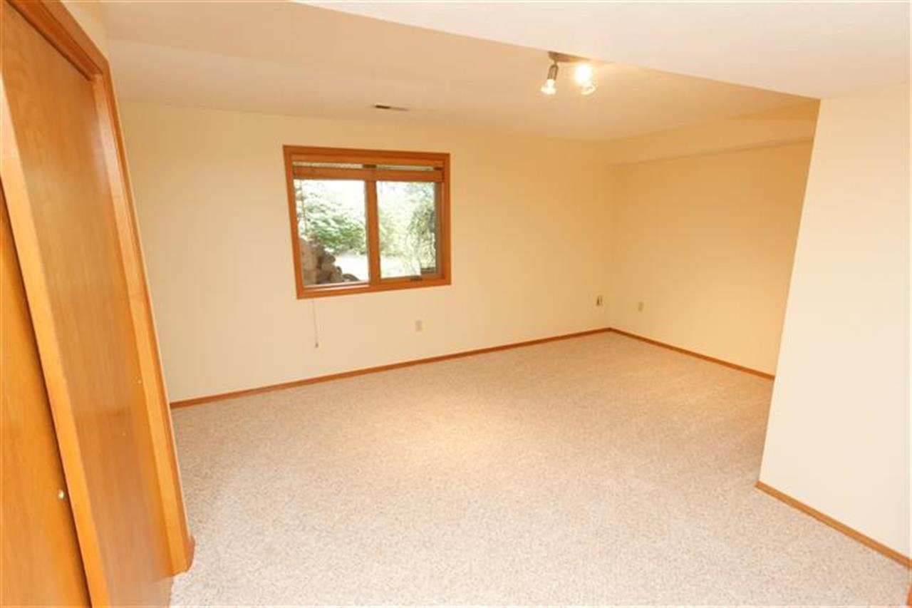 802 W Hazard Rd - Photo 10