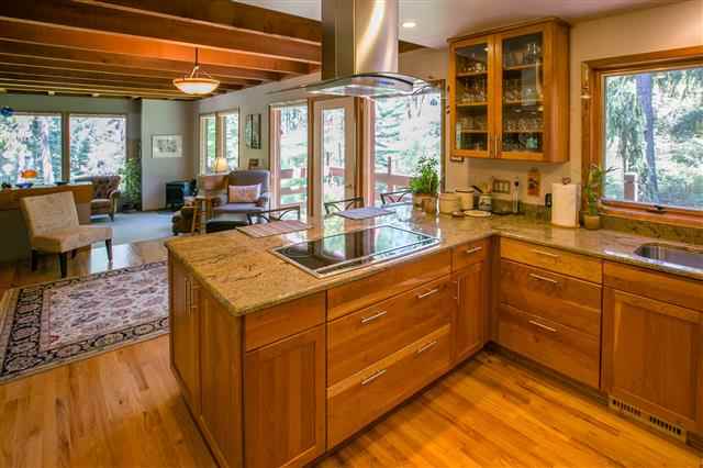 2306 E 32nd Ave - Photo 3