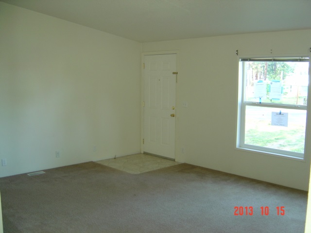 1400 Orchard Ln - Photo 4