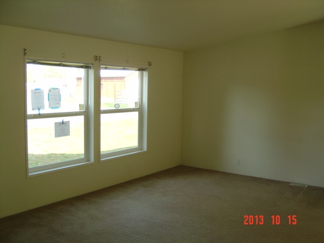 1400 Orchard Ln - Photo 5