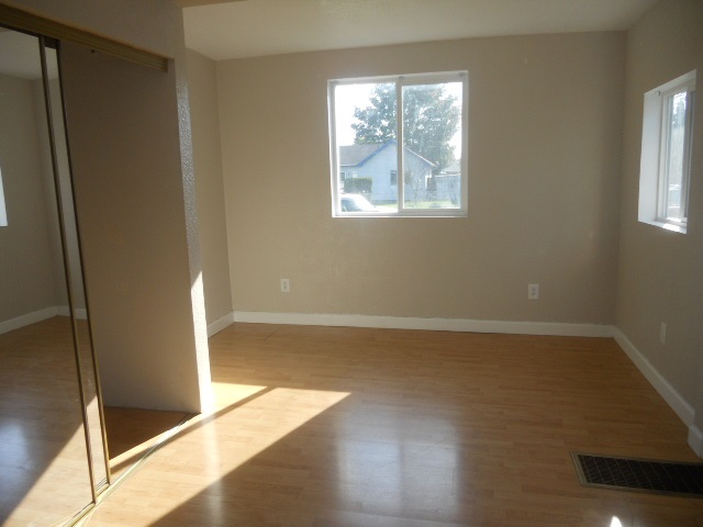 1303 E Sanson Avenue - Photo 3