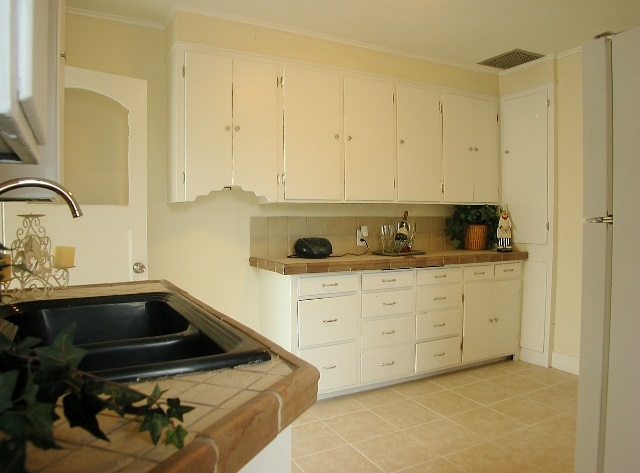 2124 E Desmet Ave - Photo 8