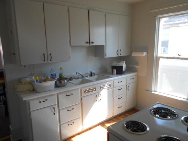 115 W Third St - Photo 3