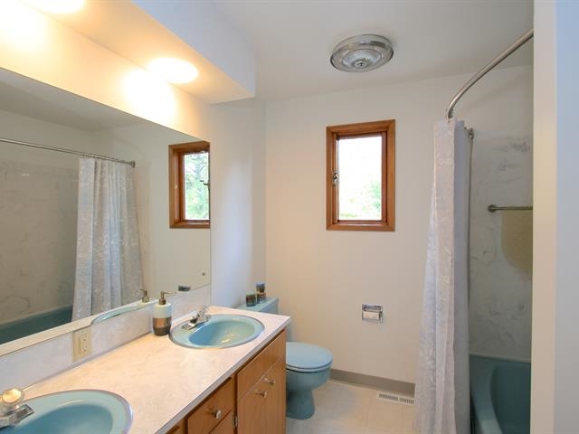 2203 E 35th Avenue - Photo 14