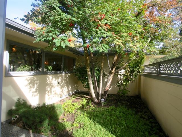2203 E 35th Avenue - Photo 17