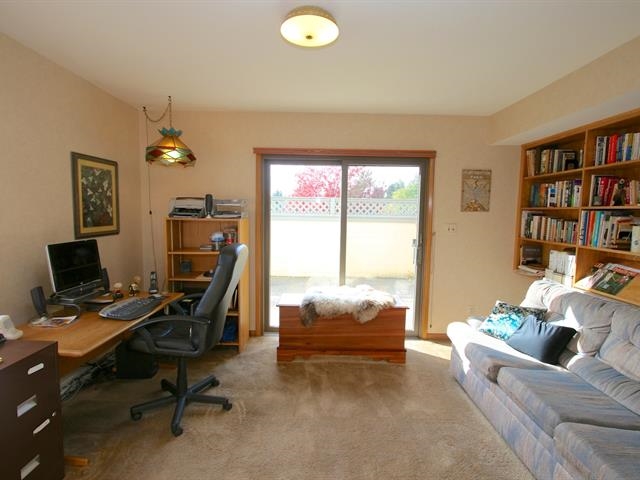 2203 E 35th Avenue - Photo 9