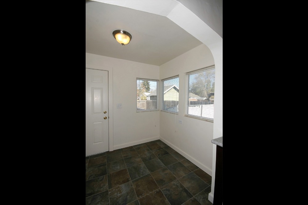2709 E Diamond Ave - Photo 15