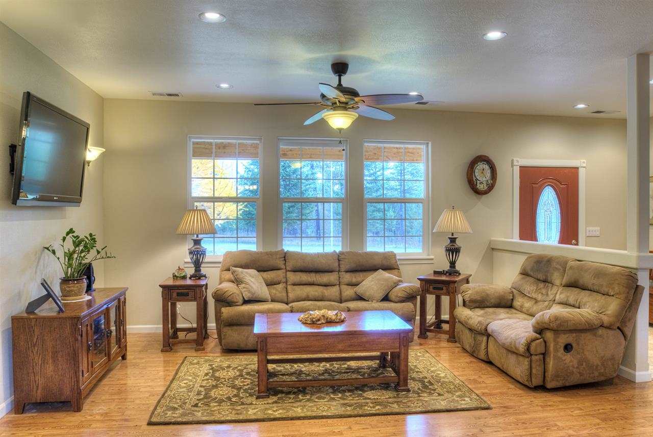 39217 N Hatch Rd - Photo 3