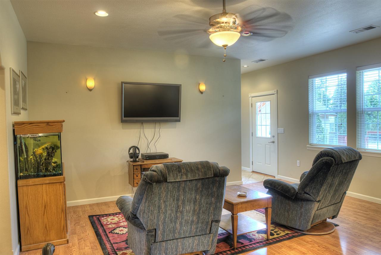 39217 N Hatch Rd - Photo 8