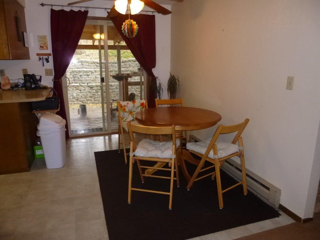 1493 College Ln - Photo 3