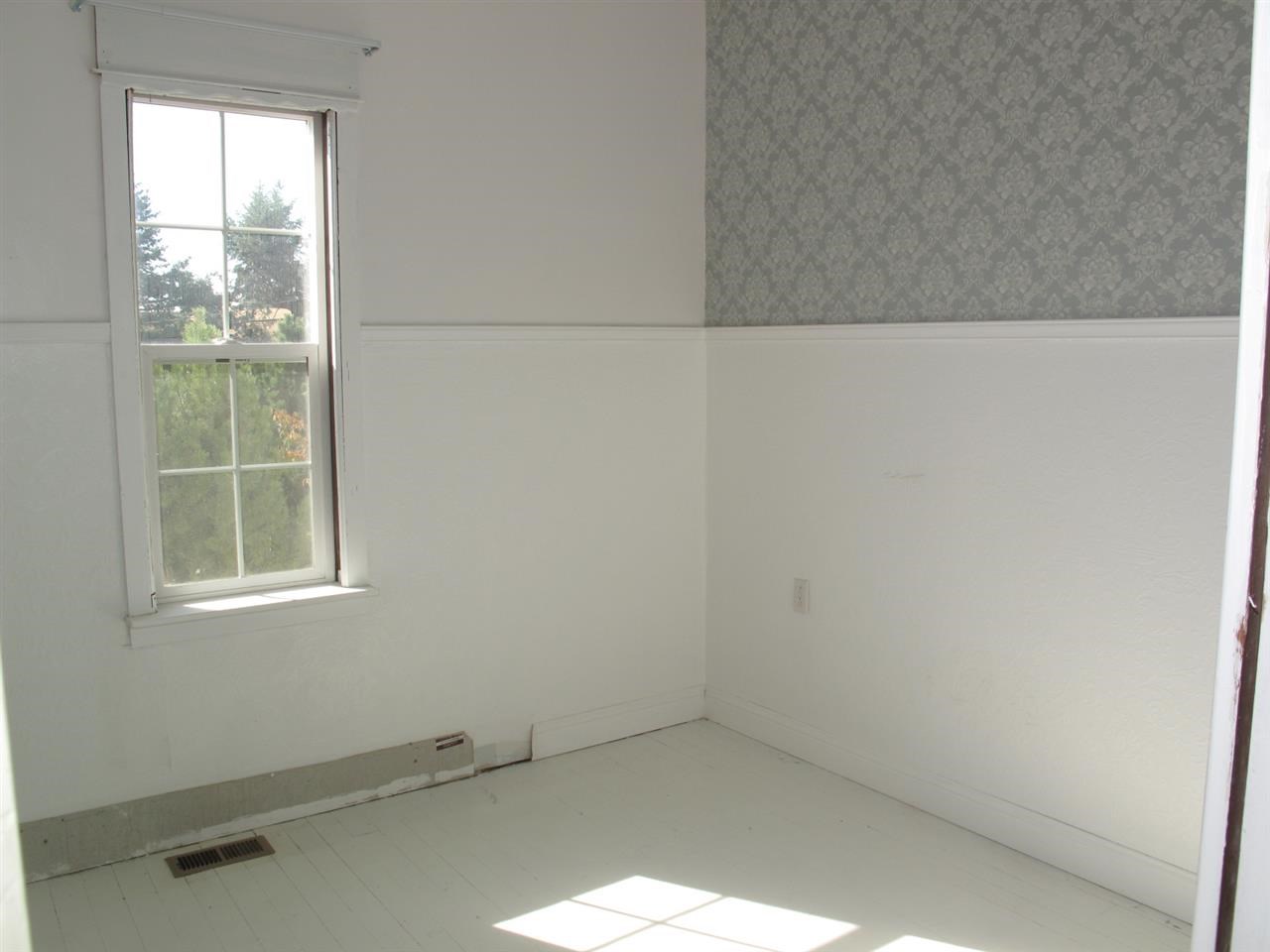 220 S Lake St - Photo 12