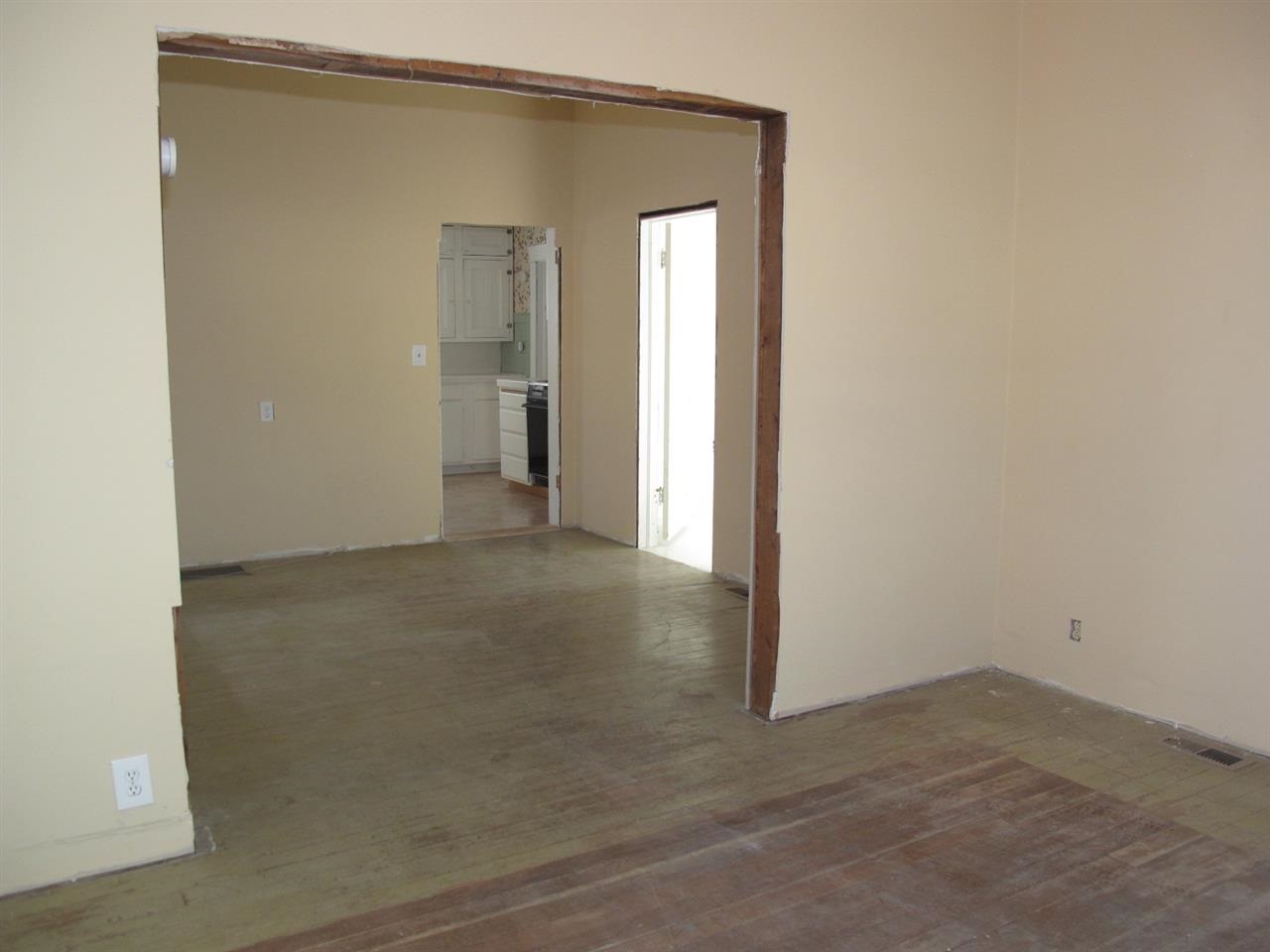 220 S Lake St - Photo 8