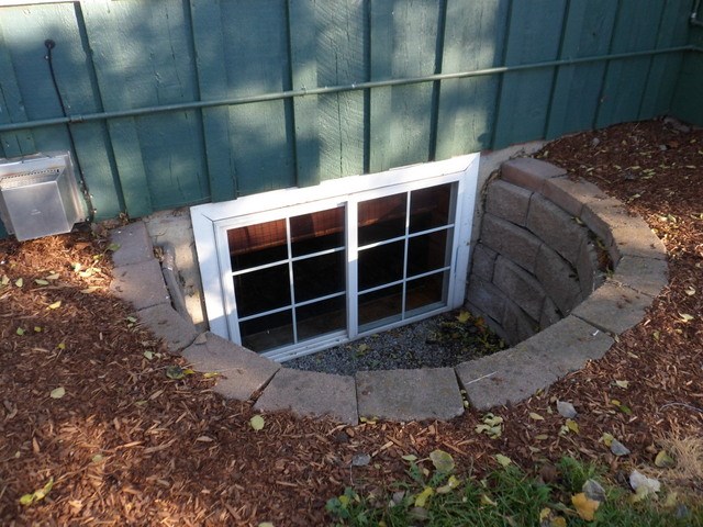 2010 N Center Rd - Photo 3