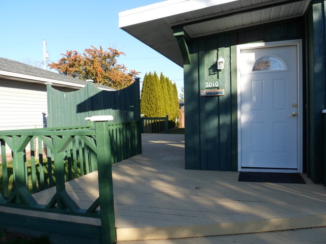 2010 N Center Rd - Photo 4