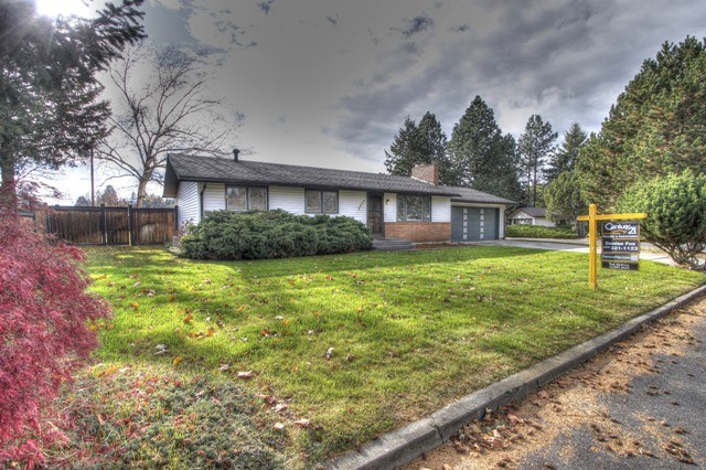 2304 E 61st Ave - Photo 1