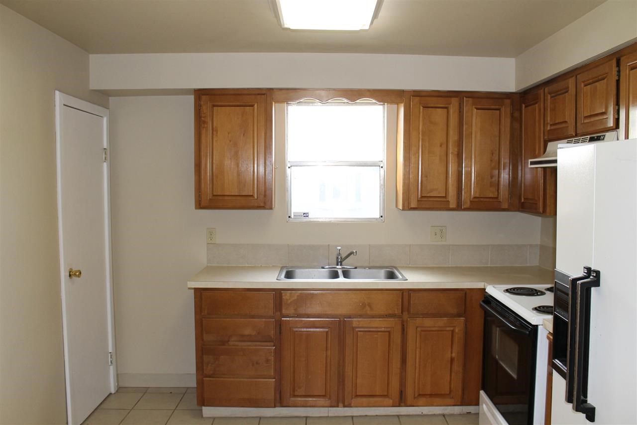 228 W Shannon Ave - Photo 3