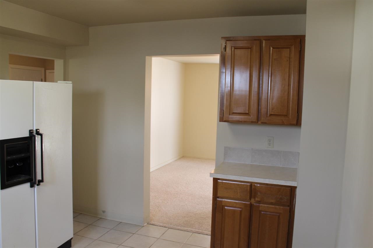 228 W Shannon Ave - Photo 4