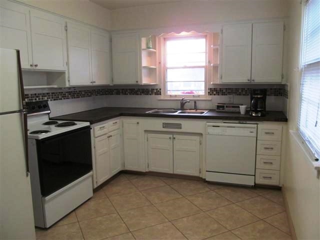 512 W Nebraska - Photo 4