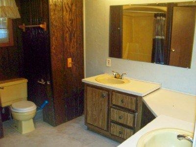 411 SW College Ave. - Photo 3