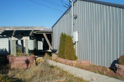 411 SW College Ave. - Photo 6