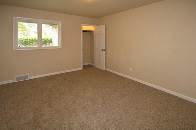 39 W 40th Ave - Photo 16