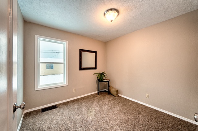 620 E NEBRASKA Ave - Photo 6