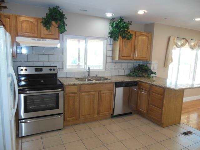 3414 E MONTGOMERY - Photo 3