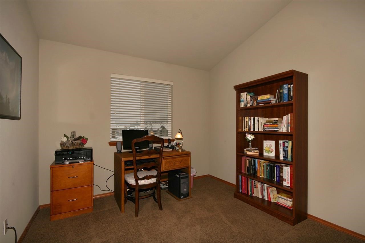 4517 E 34th Ln - Photo 9