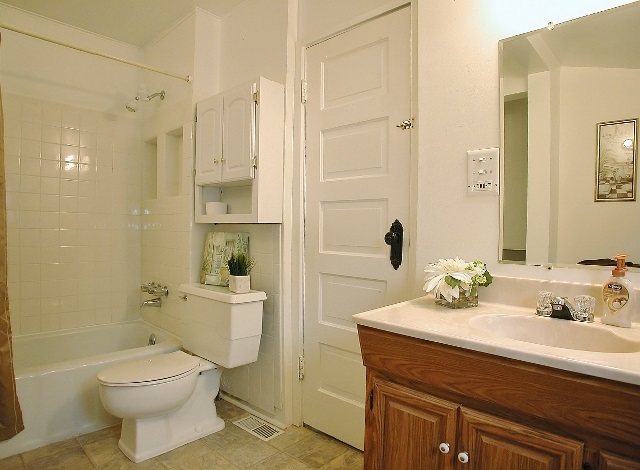 1310 W Grace Ave - Photo 13