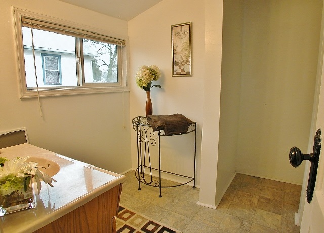 1310 W Grace Ave - Photo 14