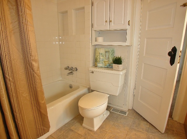 1310 W Grace Ave - Photo 15
