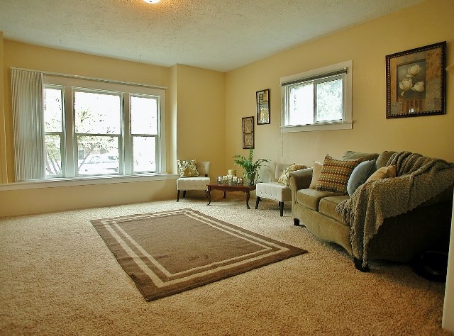1310 W Grace Ave - Photo 4