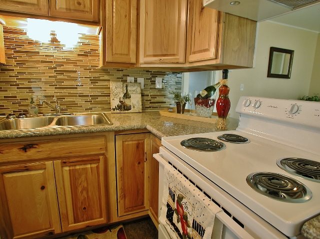 1310 W Grace Ave - Photo 8